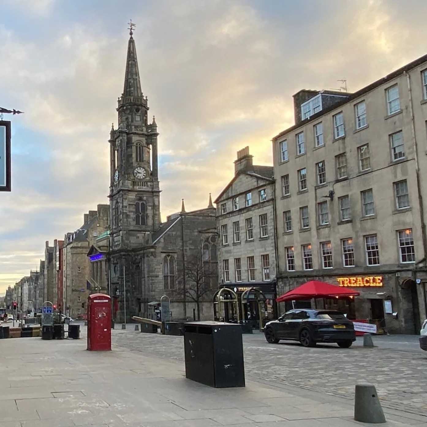Edinburgh Zonder Illusies: Mijn Persoonlijke Gids om Teleurstellingen te Vermijden